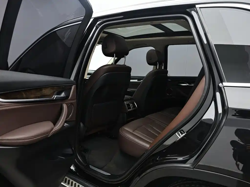 BMW X5 (Import) — миниатюра 15