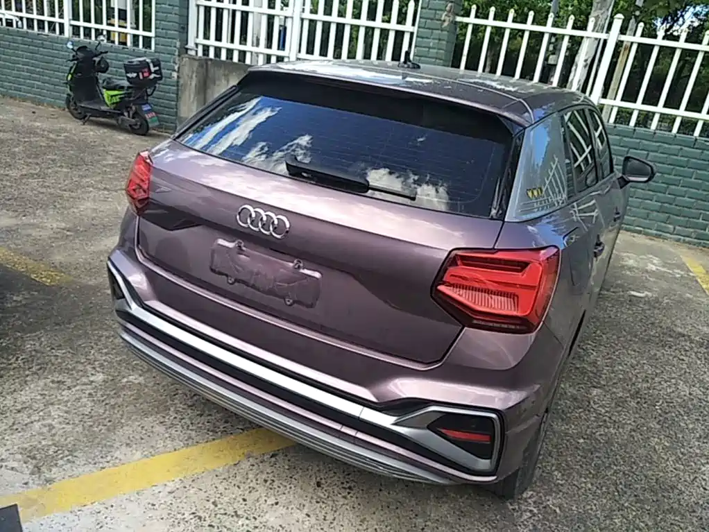 Audi Q2L e-tron — миниатюра 7