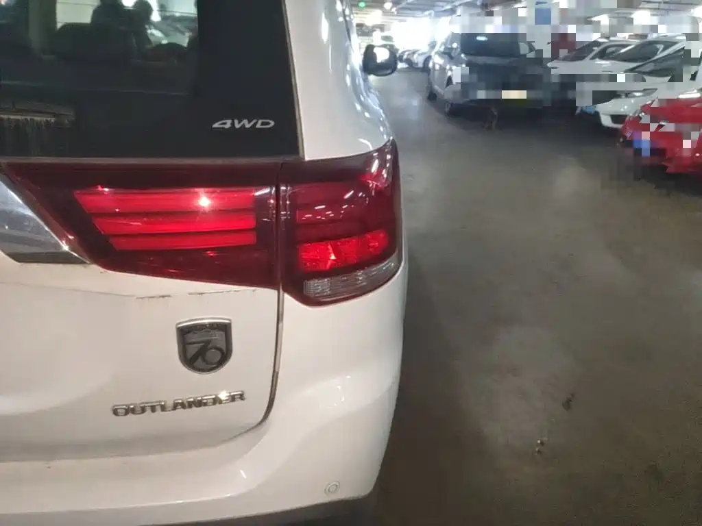 Mitsubishi Outlander — миниатюра 8