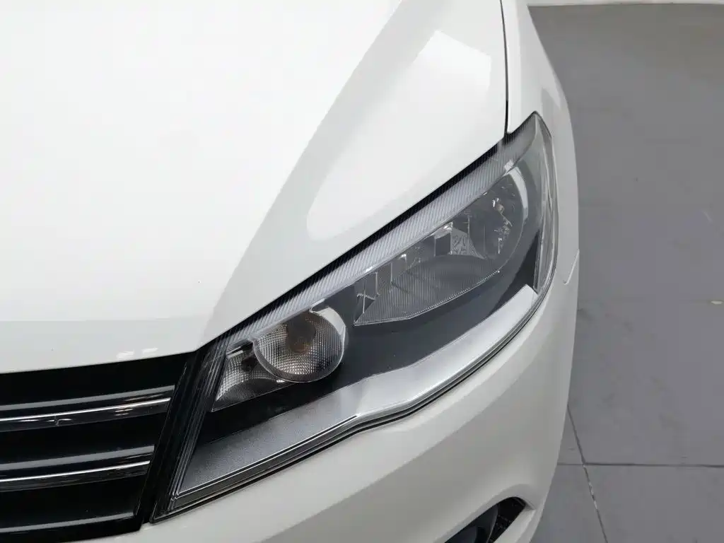 Volkswagen Jetta — миниатюра 7