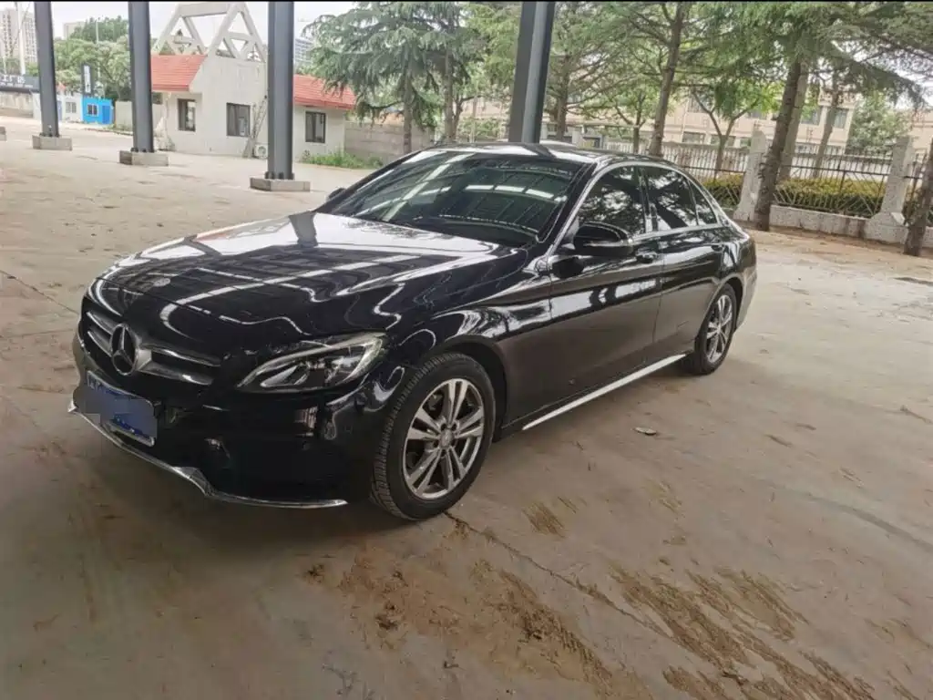 Mercedes-Benz C-Class — миниатюра 3