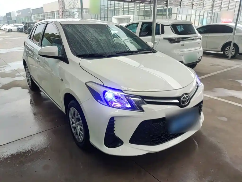 Toyota Vios FS — миниатюра 4