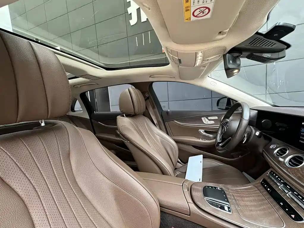Mercedes-Benz E-Class — миниатюра 35