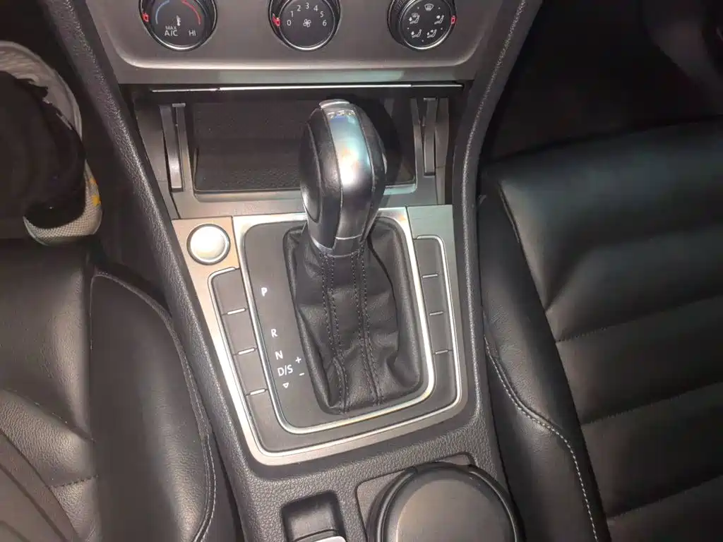 Volkswagen Golf — миниатюра 11