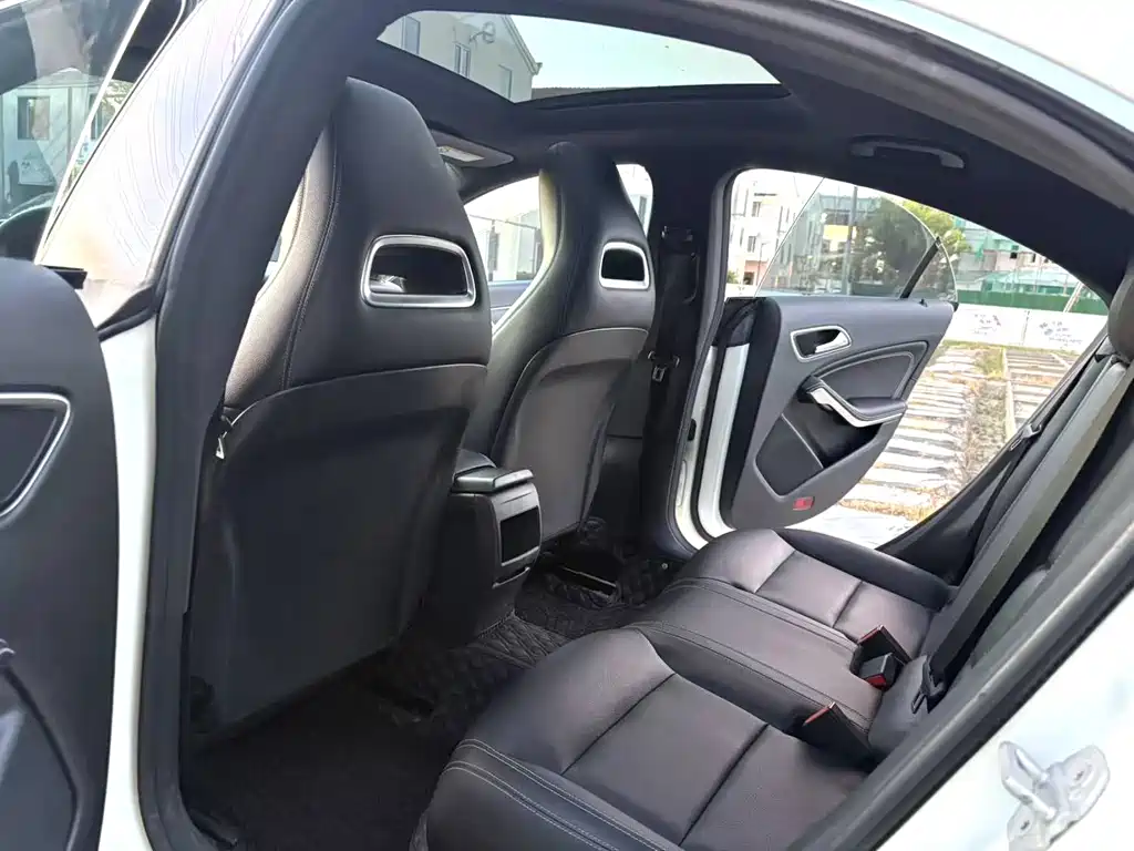 Mercedes-Benz CLA (Import) — миниатюра 7