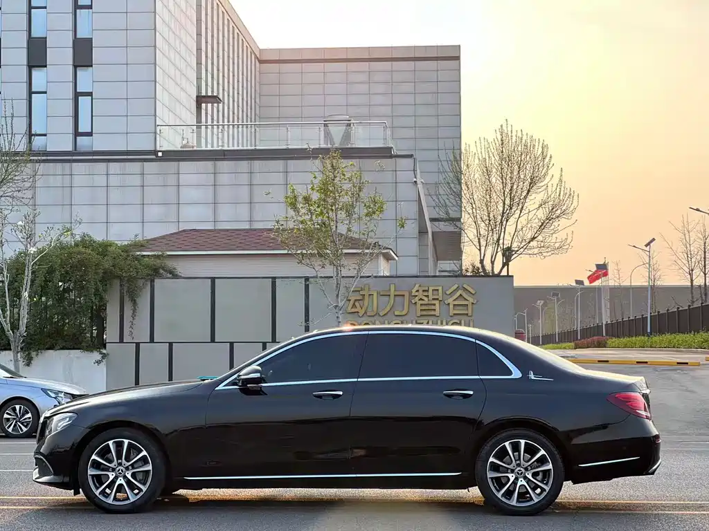 Mercedes-Benz E-Class E 2018 E 300 L Luxury