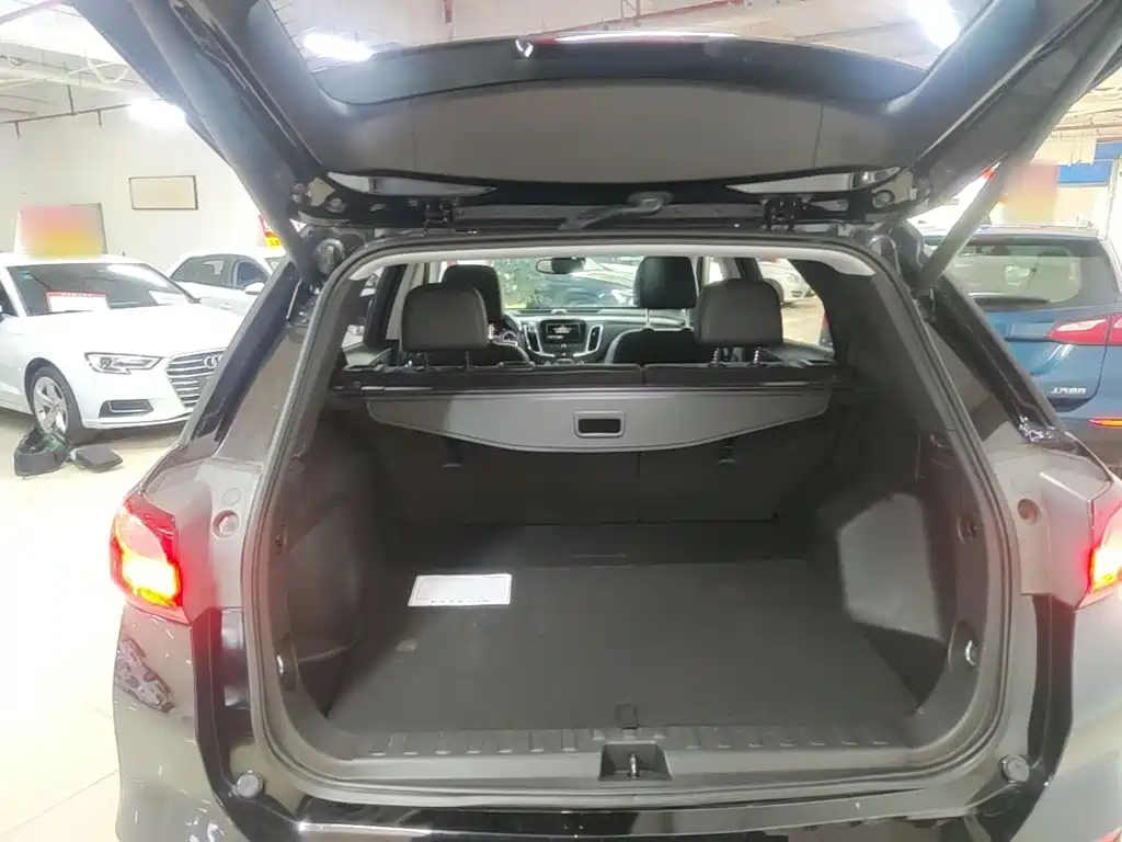 Chevrolet Equinox — миниатюра 19