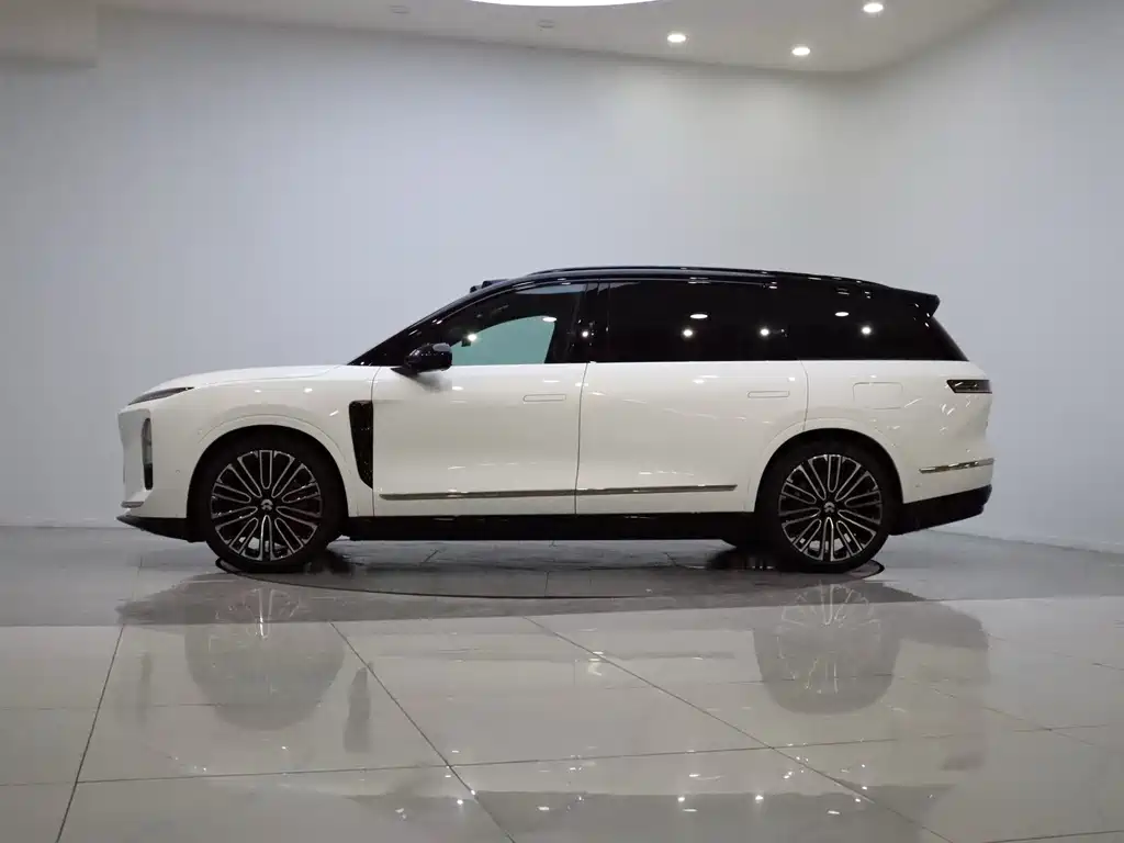 NIO ES8 2026 мест Executive