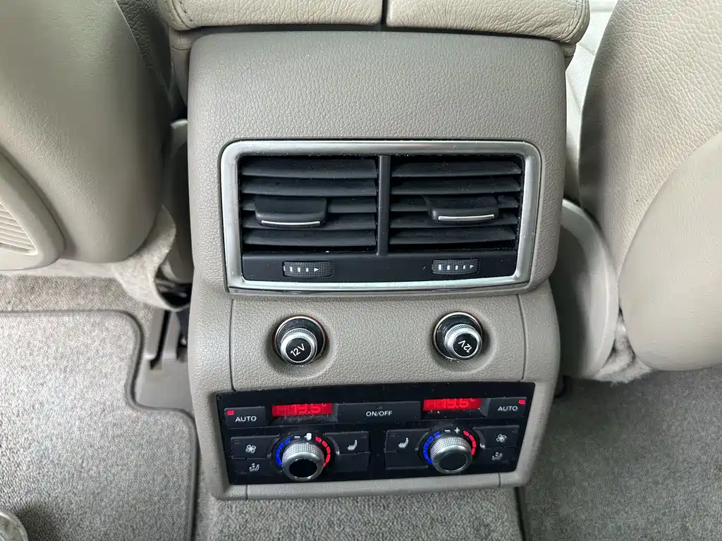 Audi Q7 — миниатюра 13