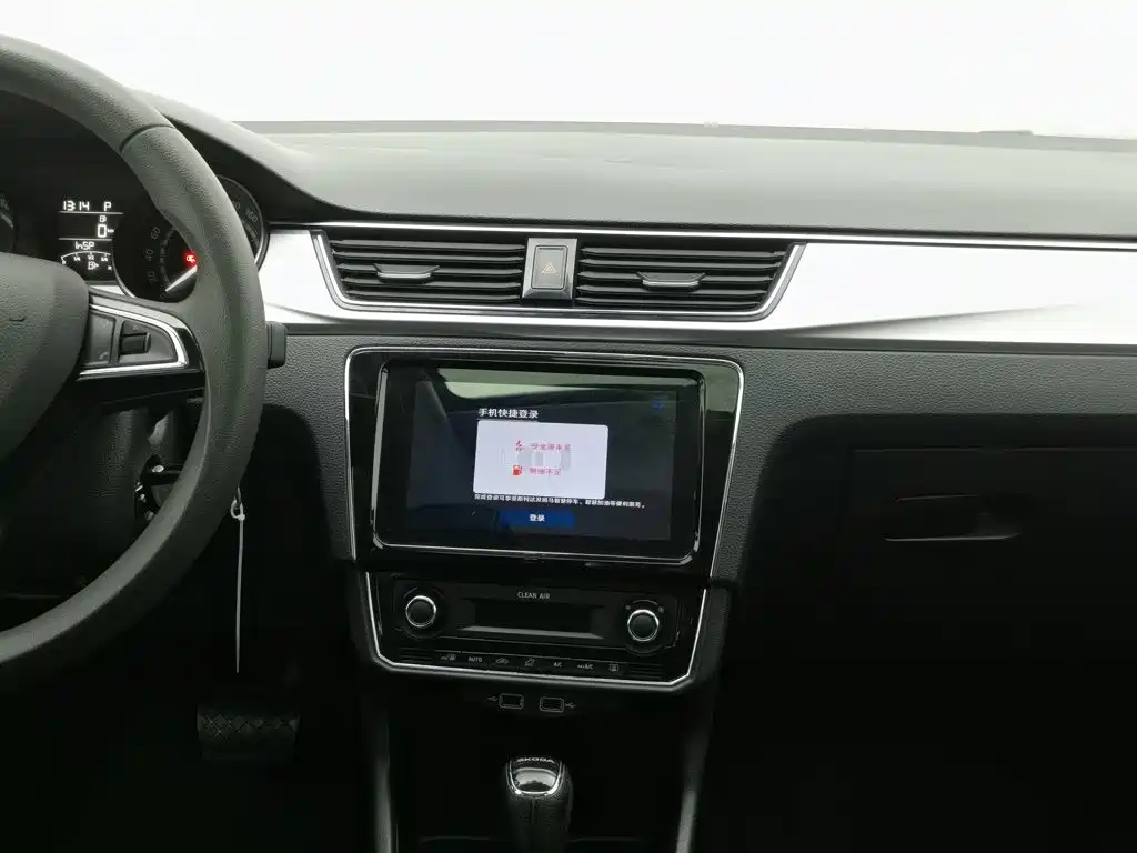 Skoda Rapid — миниатюра 12