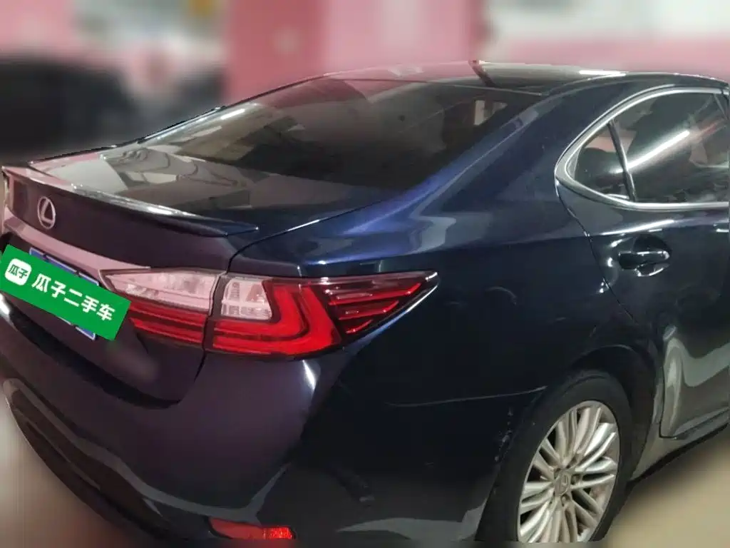Lexus ES — миниатюра 6