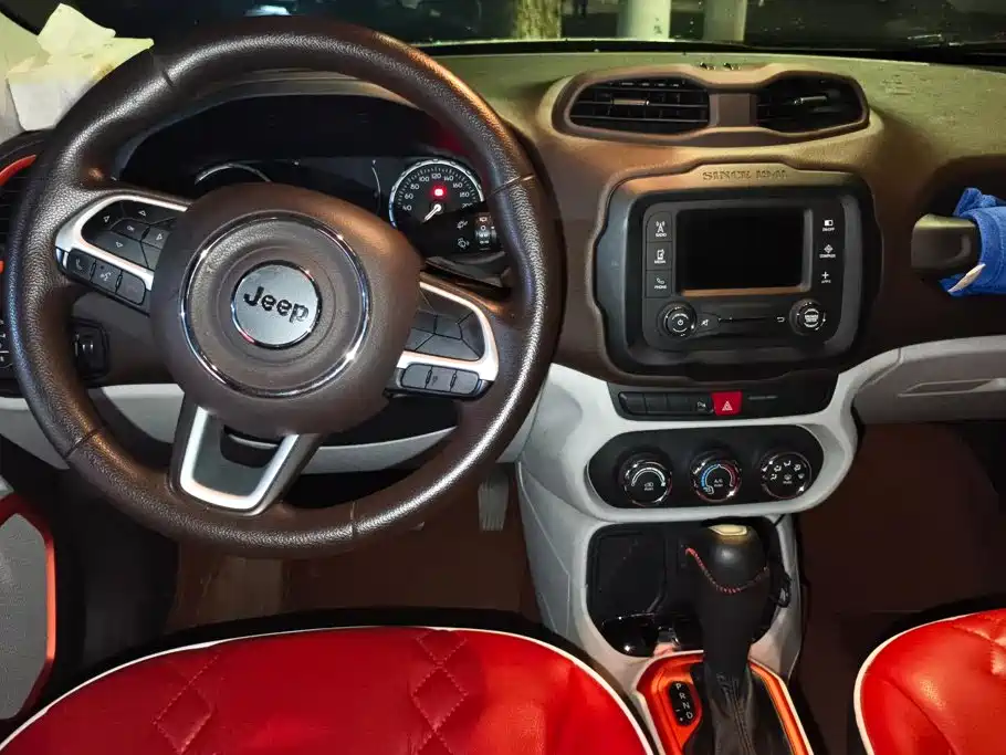 Jeep Renegade — миниатюра 12