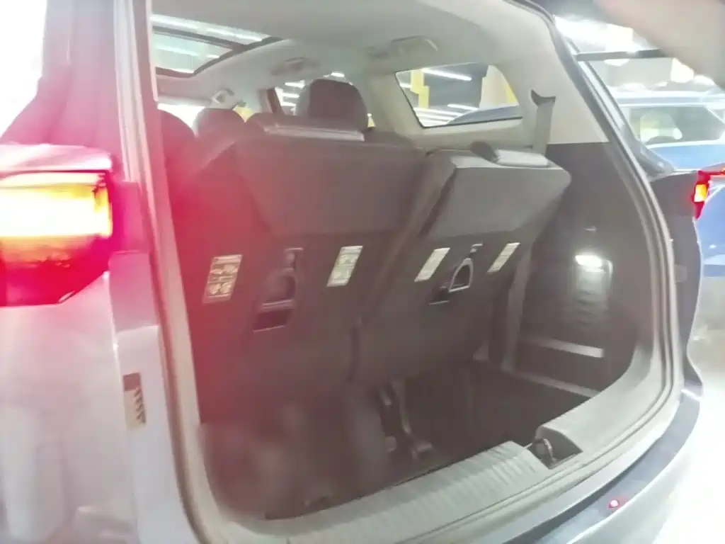 Wuling Victory — миниатюра 19