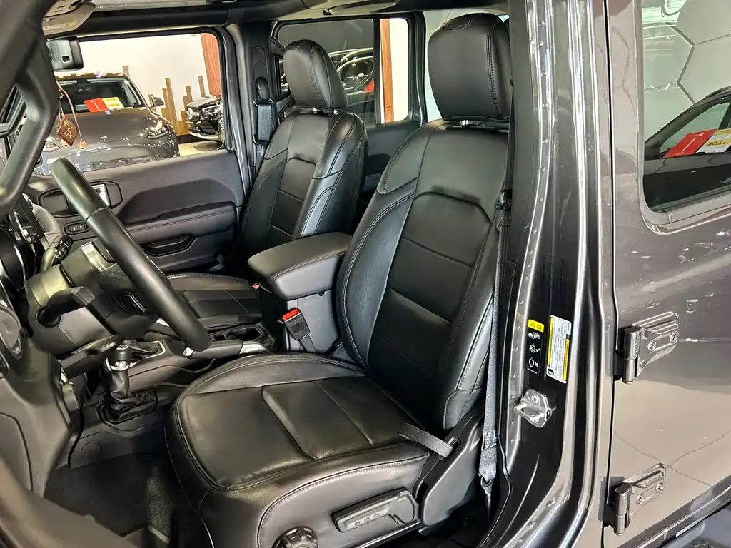 Jeep Wrangler — миниатюра 11