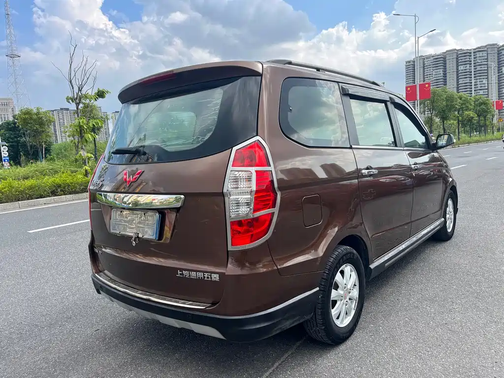 Wuling Hongguang — миниатюра 5