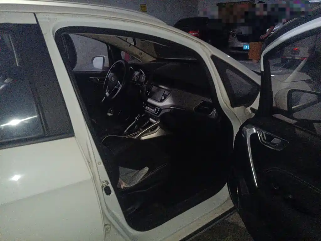 Geely Vision X3 — миниатюра 21
