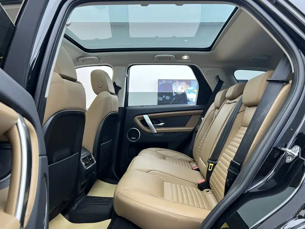 Land Rover Discovery Sport — миниатюра 18