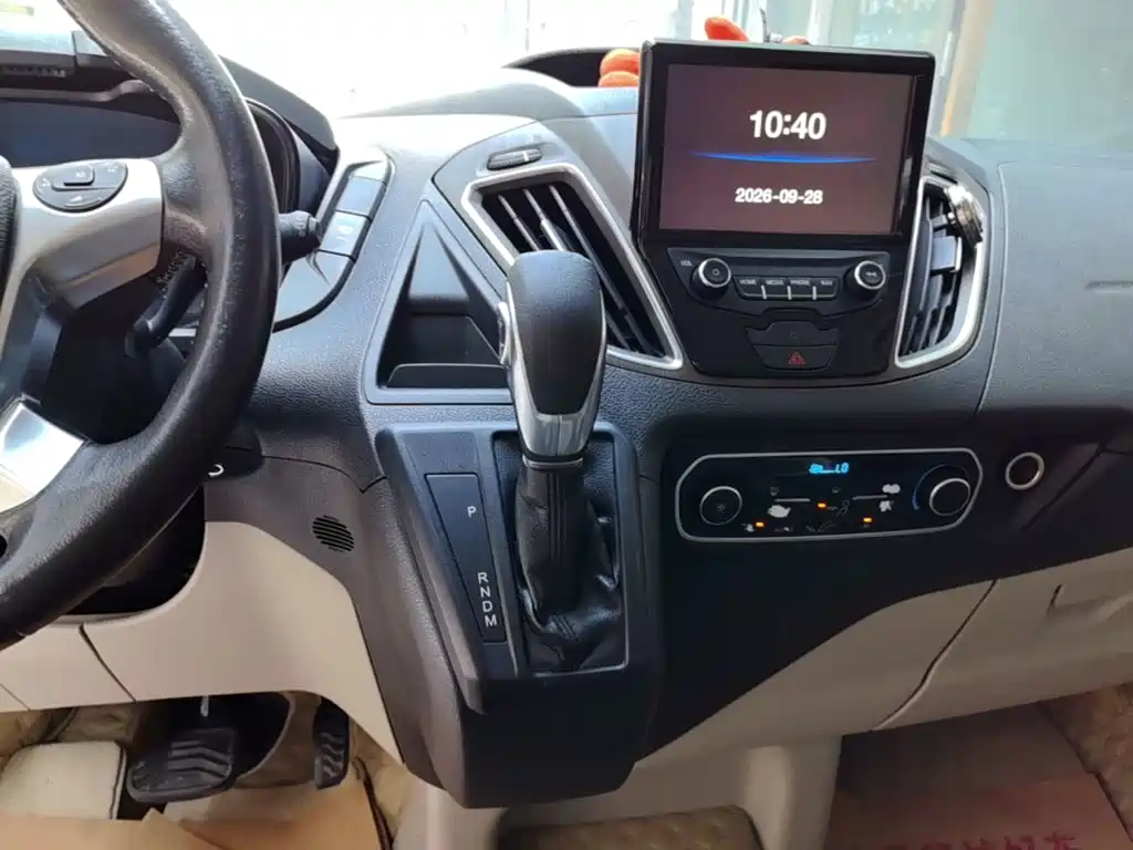 Ford Tourneo — миниатюра 14