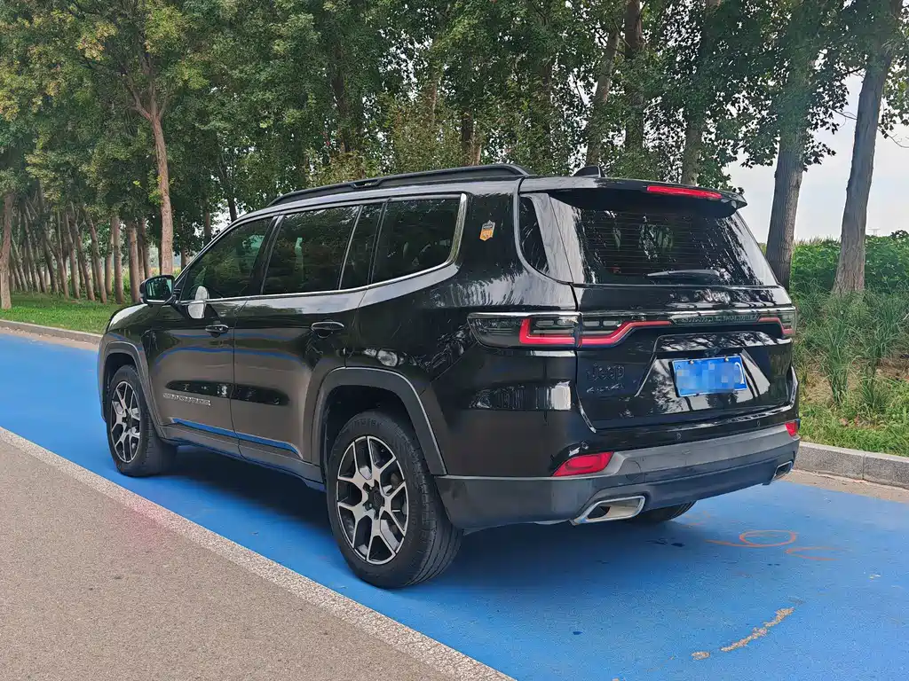 Jeep Grand Commander — миниатюра 6