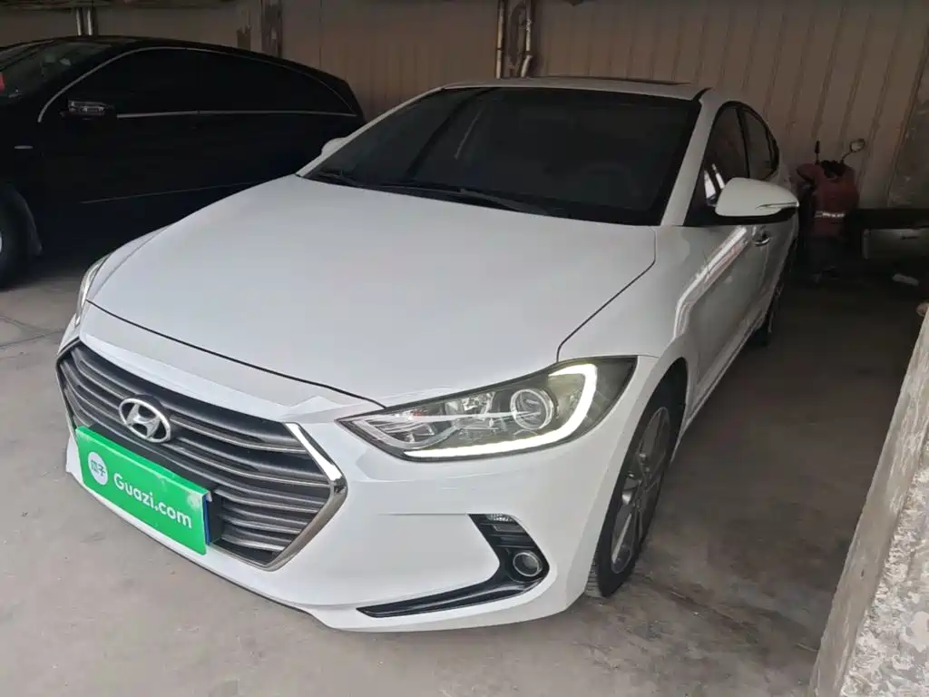 Hyundai Elantra — миниатюра 2