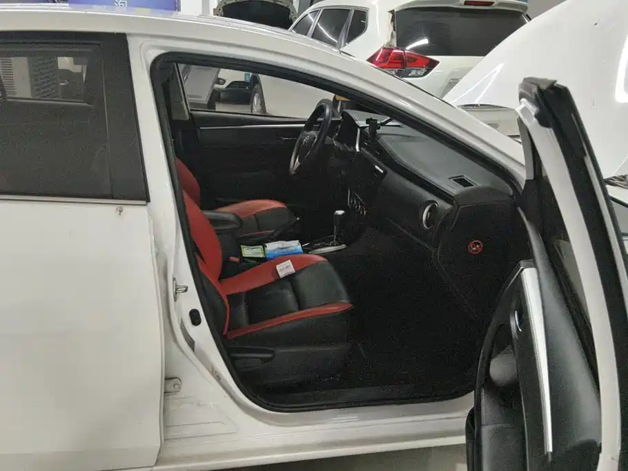 Toyota Corolla — миниатюра 8
