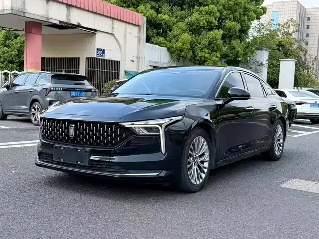 2022 Bestune B70