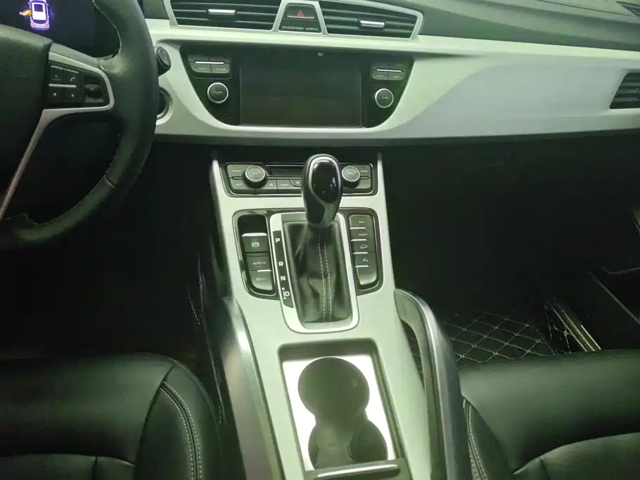 Geely Boyue — миниатюра 15