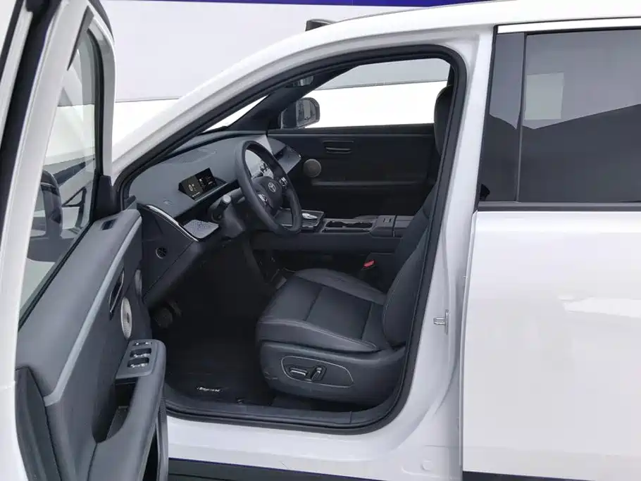 Toyota bZ3X — миниатюра 9