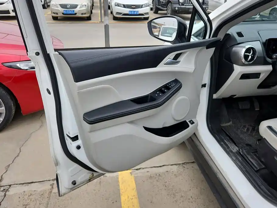 BYD Yuan Pro — миниатюра 7
