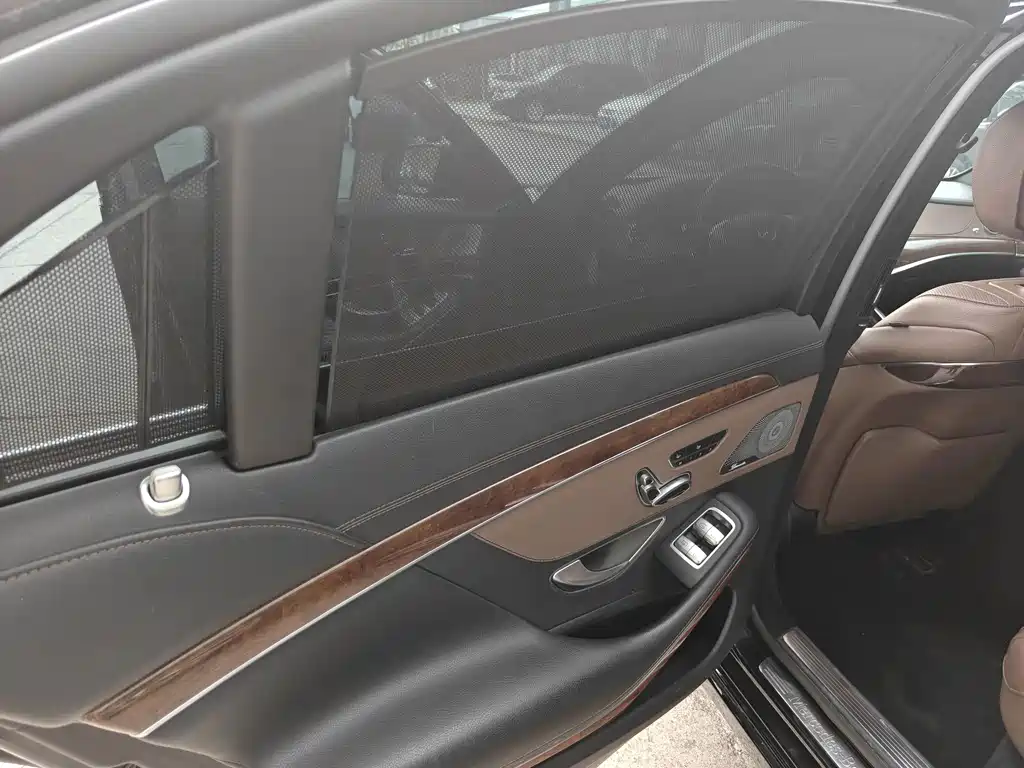 Mercedes-Benz S-Class — миниатюра 10