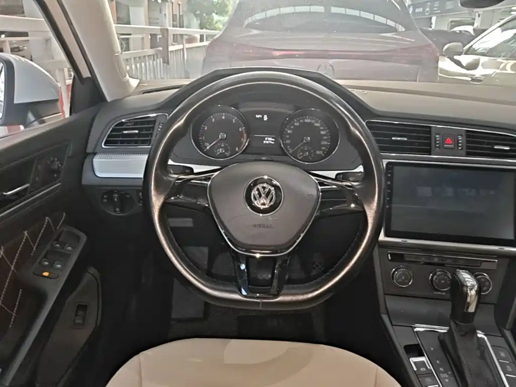 Volkswagen Lamando — миниатюра 11