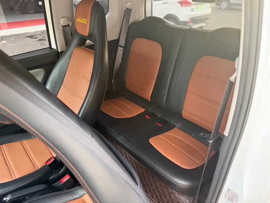Wuling MINIEV — миниатюра 7