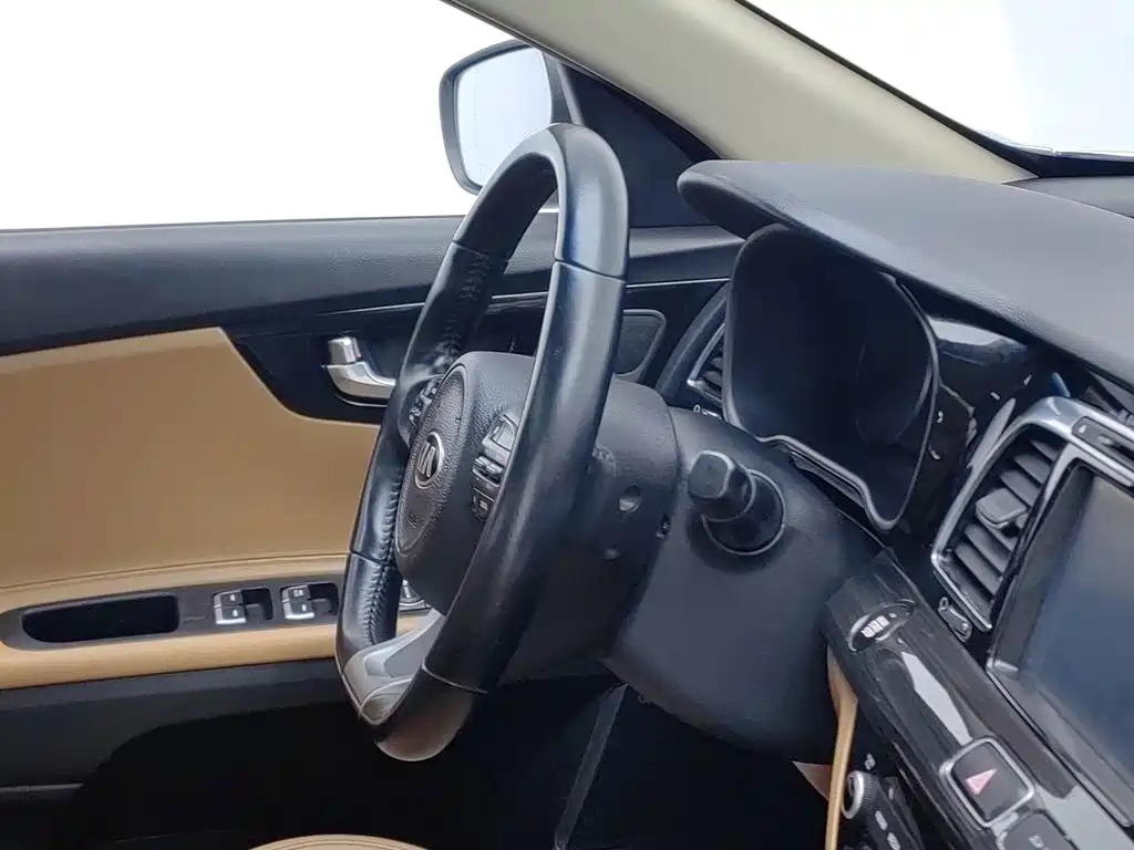 Kia K4 — миниатюра 22
