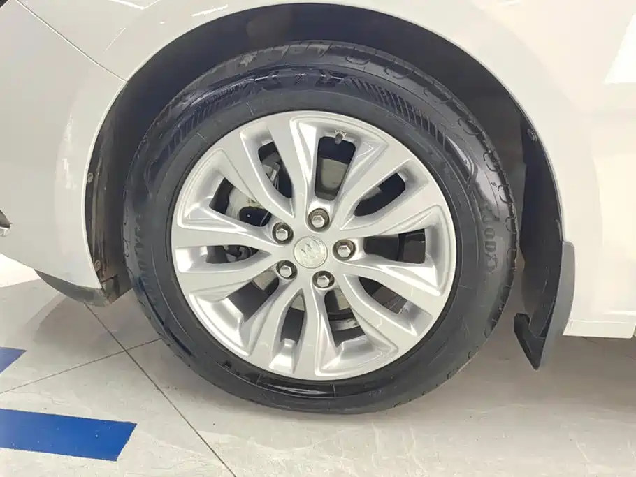 Buick Excelle — миниатюра 6