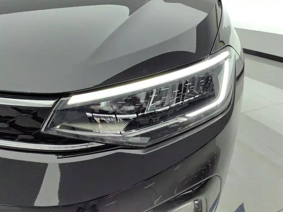 Volkswagen Lavida — миниатюра 5
