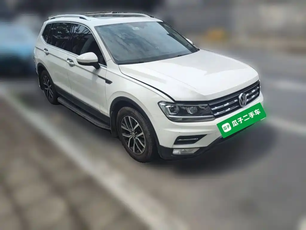 Volkswagen Tiguan L — миниатюра 24