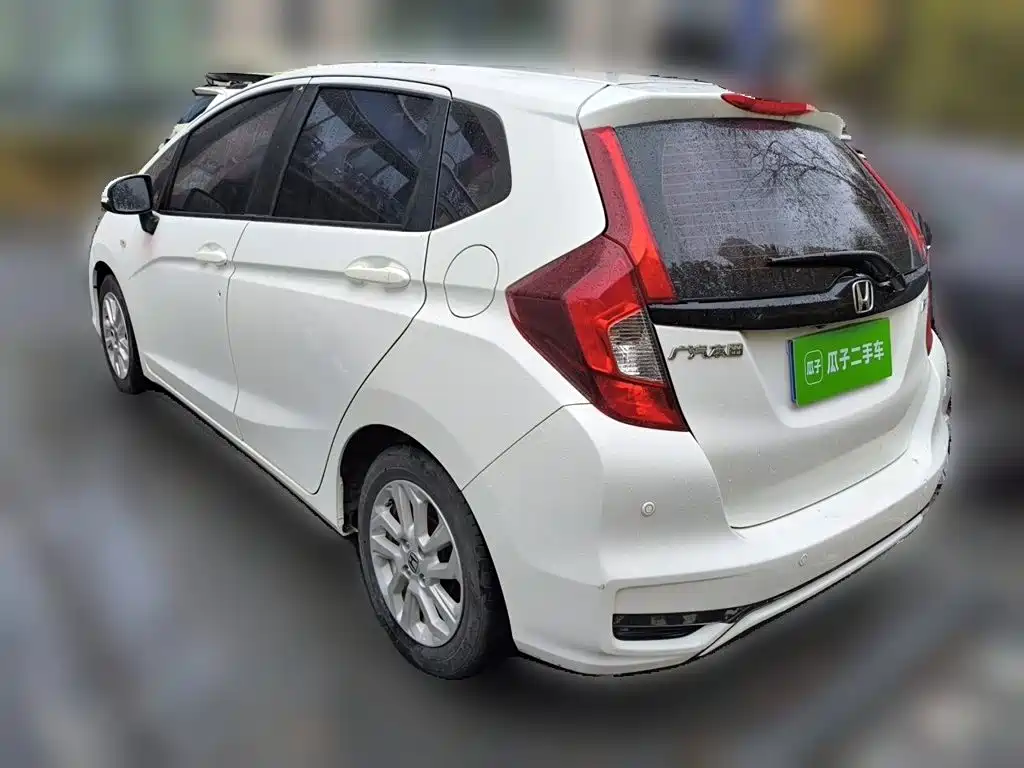 Honda Fit — миниатюра 6