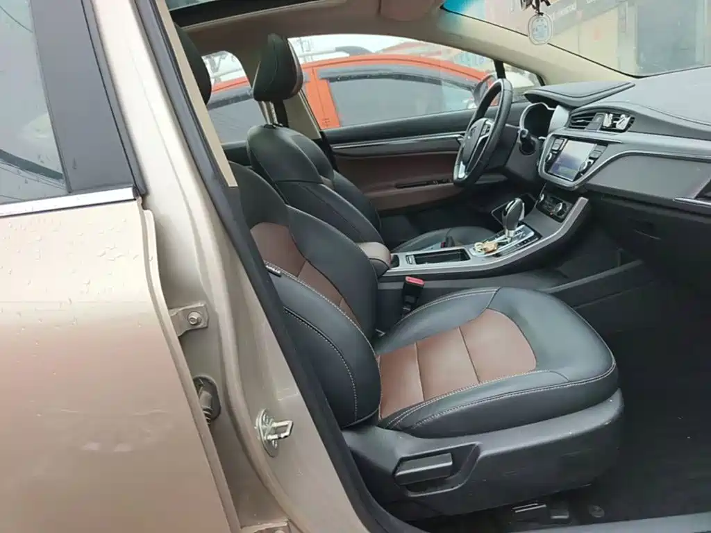 Geely Emgrand GS — миниатюра 25