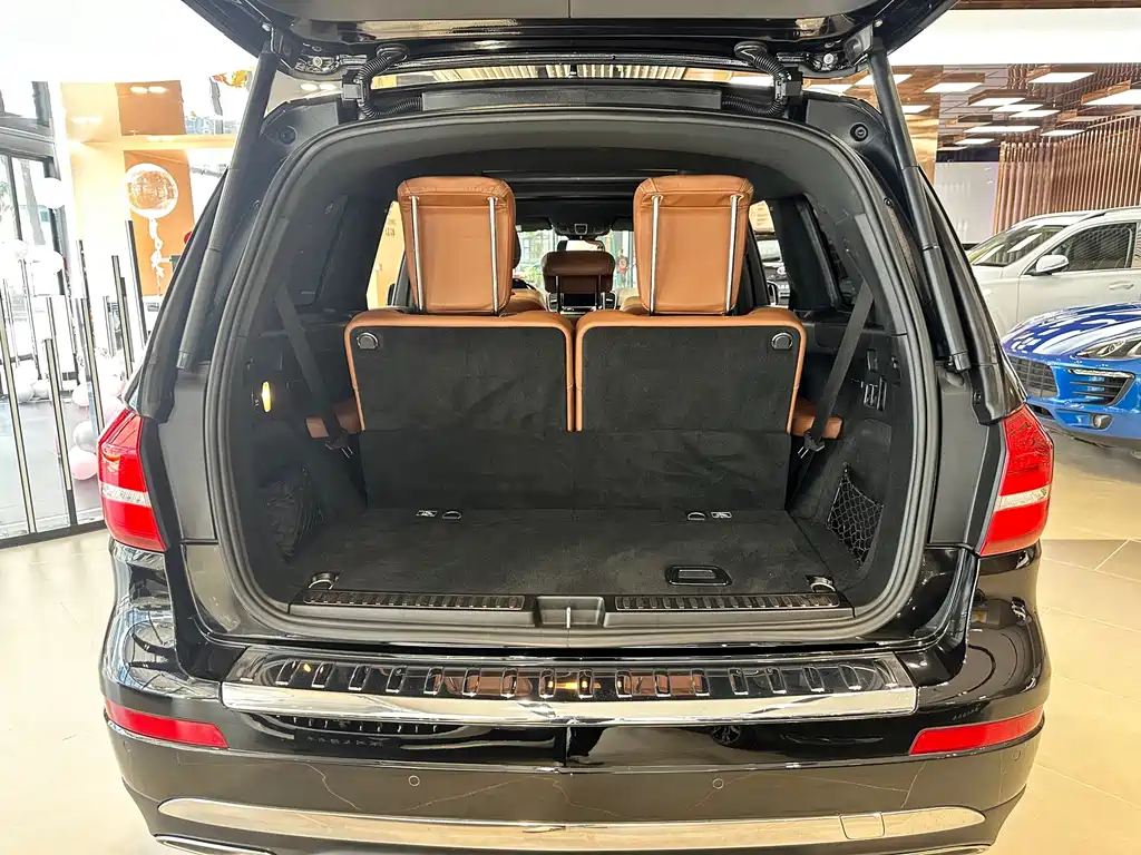 Mercedes-Benz GLS — миниатюра 8
