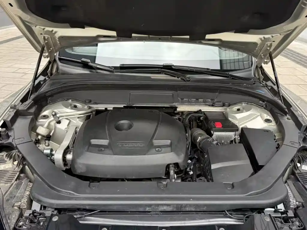 Volvo XC60 — миниатюра 11