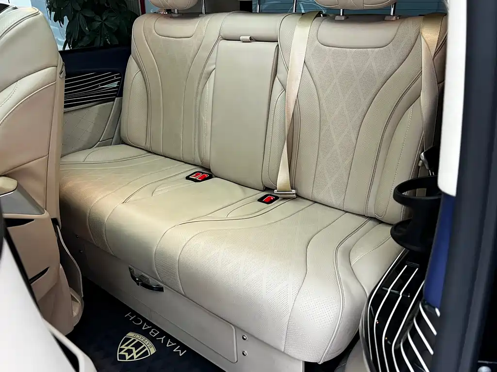 Mercedes-Benz V-Class — миниатюра 23