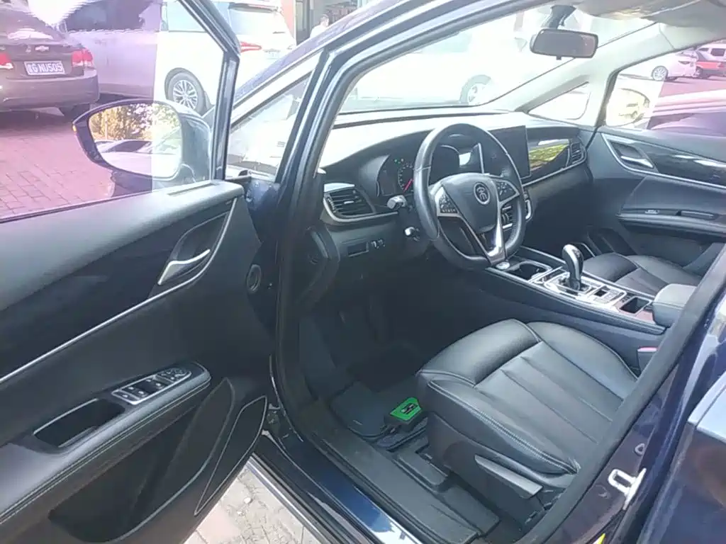 BYD MAX — миниатюра 16