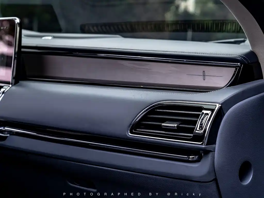 Lincoln Navigator — миниатюра 11