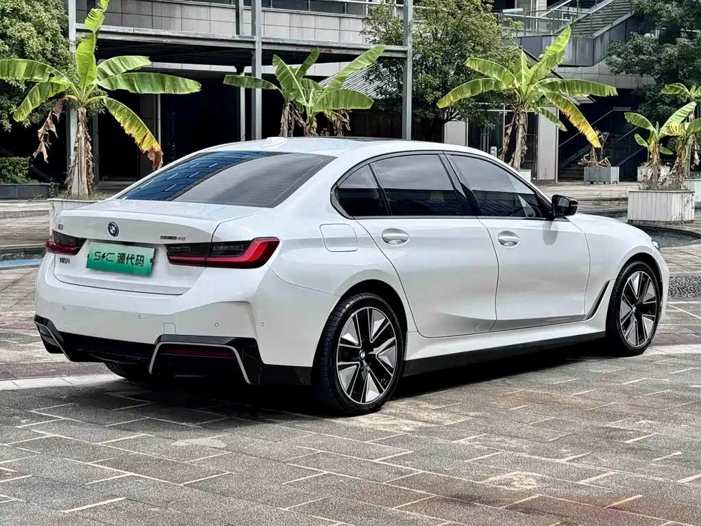BMW i3 — миниатюра 14