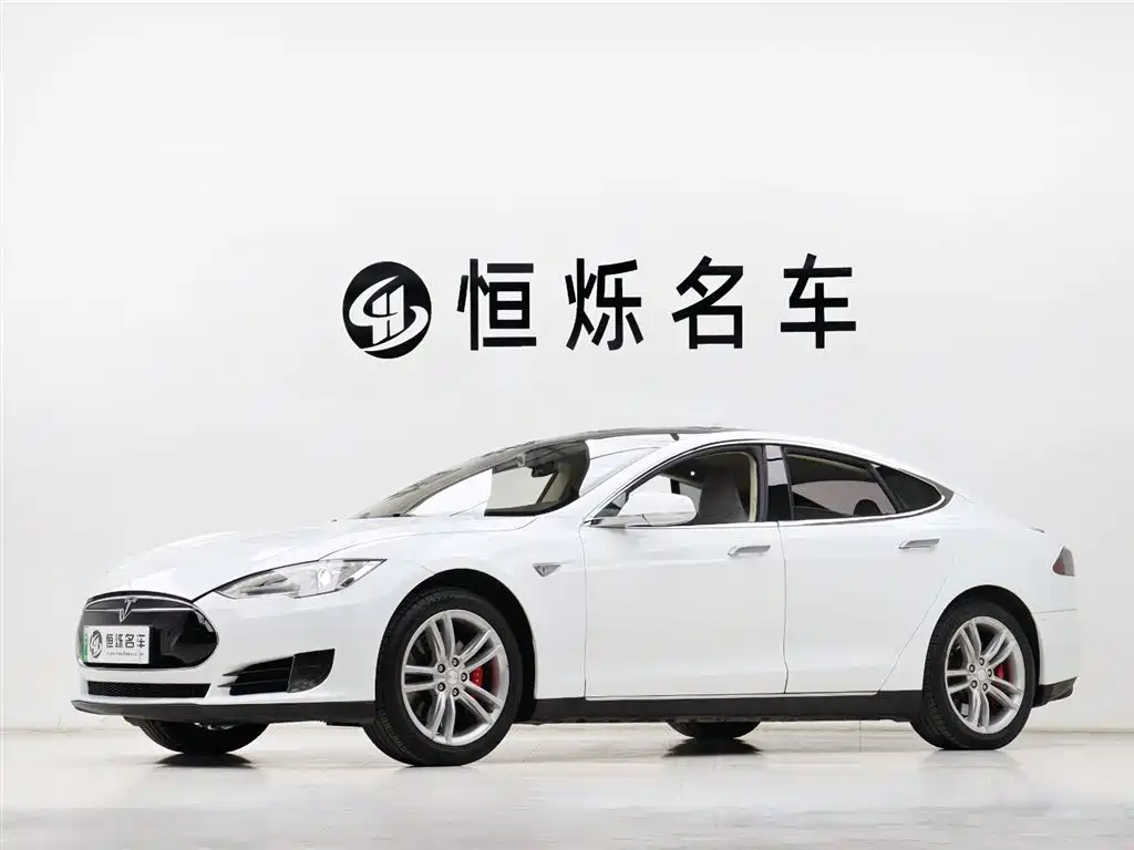 Tesla Model S 2015