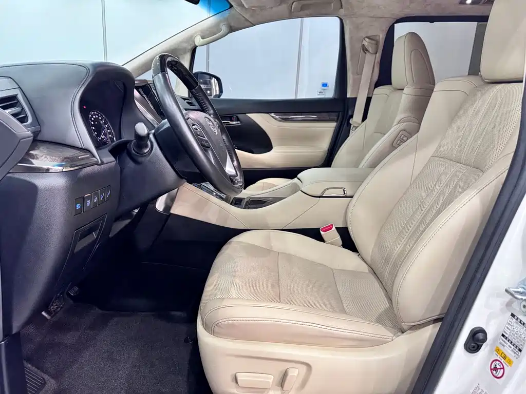 Toyota Alphard 2018 3.5L Luxury