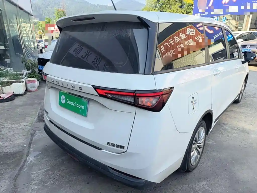 Wuling Jiachen — миниатюра 7