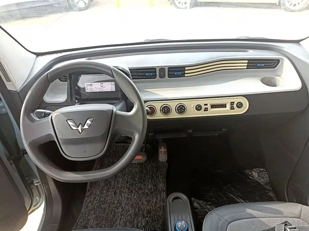 Wuling MINIEV — миниатюра 10