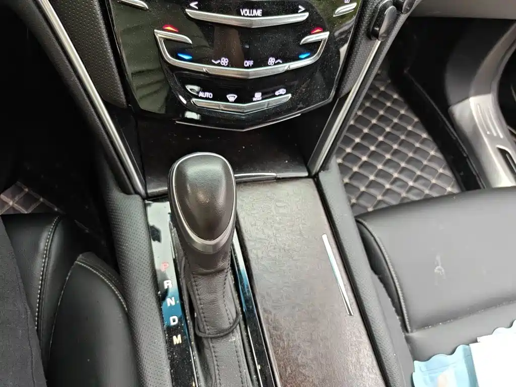 Cadillac XTS — миниатюра 11