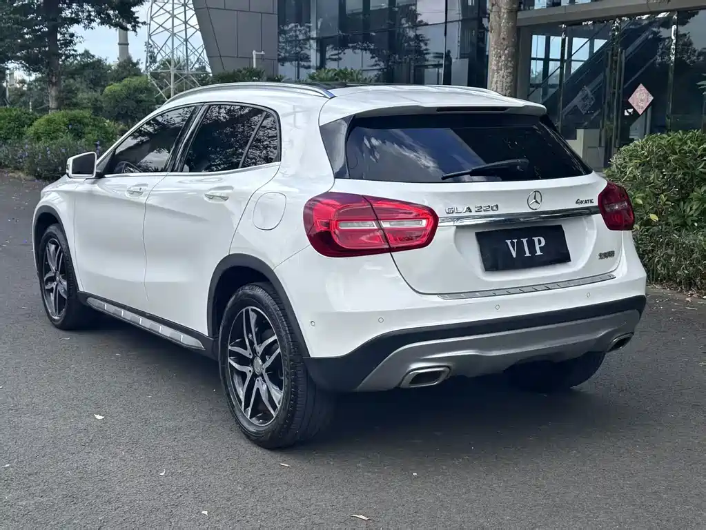 Mercedes-Benz GLA — миниатюра 7
